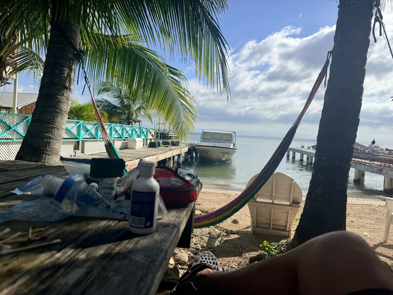 Utila 岛潜店旁的加勒比海岸